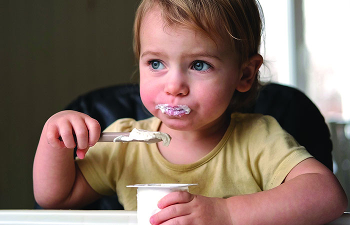 baby wash teeth