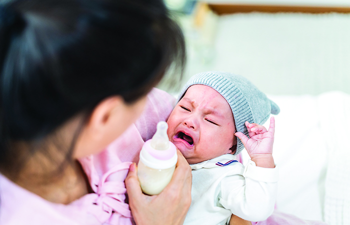 ATTENTION TO baby hungry or not